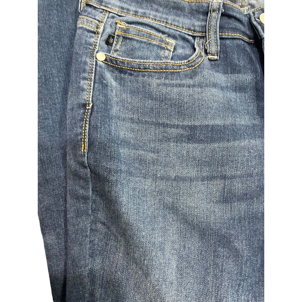 Judy Blue  Medium Wash Mid Rise Cropped Boot Jeans - Picture 5 of 6